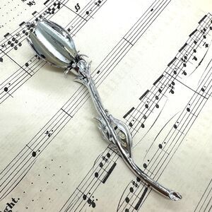 Vintage Silver Tone Flower Brooch Pin